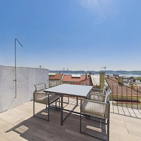 Luxurious Loft : Bridge-view Rooftop | By Airnest * Lisboa