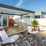 Luxurious Loft : Bridge-view Rooftop | By Airnest *