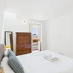 Luxurious Loft : Bridge-view Rooftop | By Airnest Apartamento