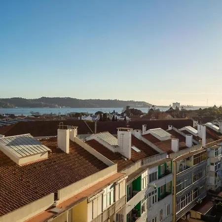 Luxurious Loft : Bridge-view Rooftop | By Airnest *