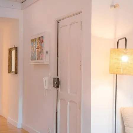 Luxurious Loft : Bridge-view Rooftop | By Airnest 公寓 *