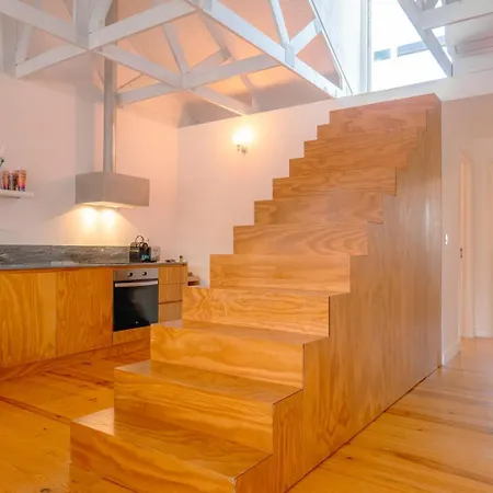 Luxurious Loft : Bridge-view Rooftop | By Airnest 公寓 *