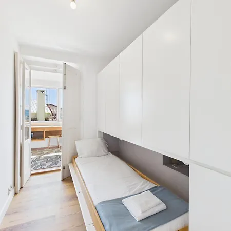 Luxurious Loft : Bridge-view Rooftop | By Airnest Apartamento