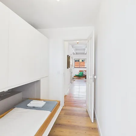 Luxurious Loft : Bridge-view Rooftop | By Airnest Apartamento