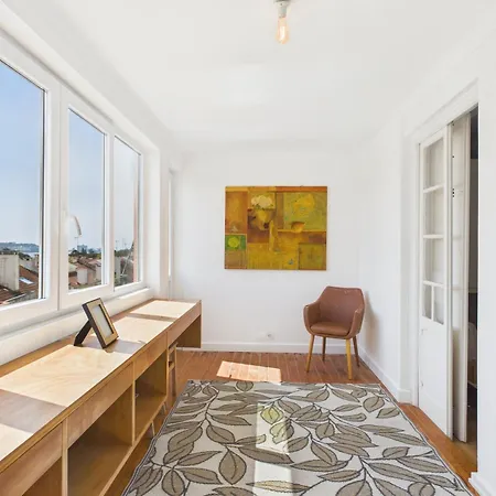 Luxurious Loft : Bridge-view Rooftop | By Airnest Apartamento *