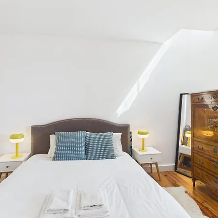 Luxurious Loft : Bridge-view Rooftop | By Airnest Apartamento Lisboa