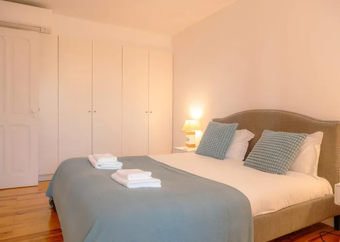 דירה Luxurious Loft : Bridge-view Rooftop | By Airnest