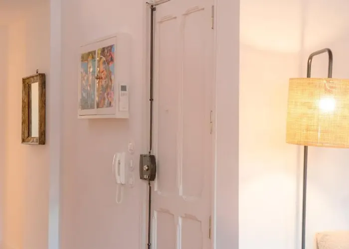 Luxurious Loft : Bridge-view Rooftop | By Airnest דירה *