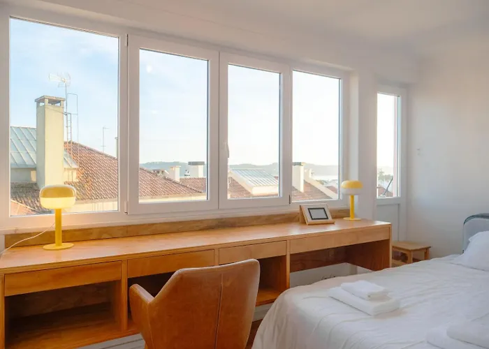 Luxurious Loft : Bridge-view Rooftop | By Airnest ליסבון