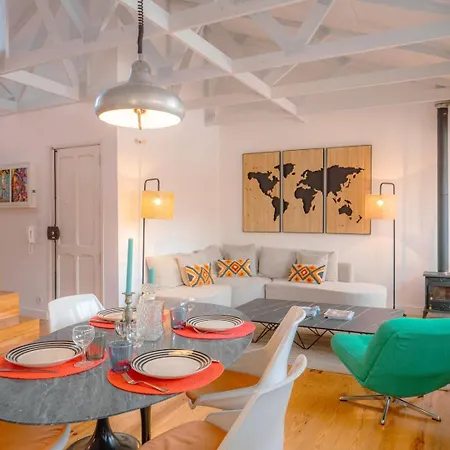 Luxurious Loft : Bridge-view Rooftop | By Airnest شقة Lisboa