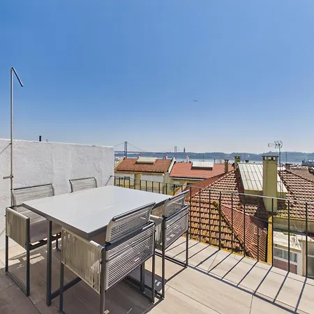 아파트 Luxurious Loft : Bridge-view Rooftop | By Airnest *