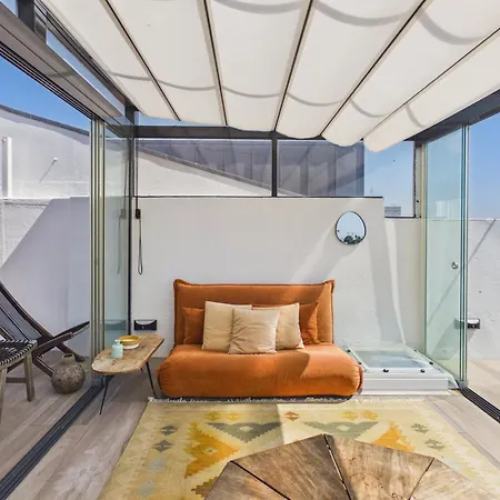 Luxurious Loft : Bridge-view Rooftop | By Airnest 리스본