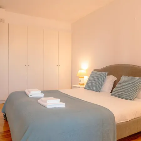 Apartment Luxurious Loft : Bridge-view Rooftop | By Airnest