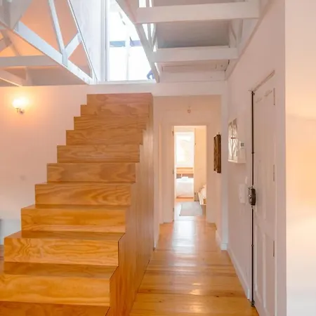 Luxurious Loft : Bridge-view Rooftop | By Airnest דירה